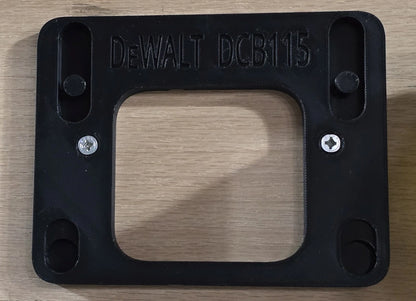 DeWalt DCB115 Wall-Mount - Flat